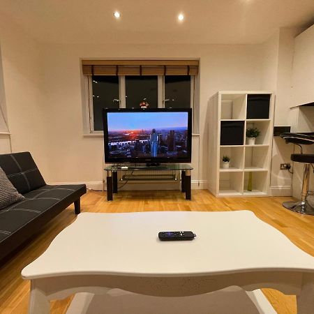 Beautiful & Luxurious Apartment In Richmond ริชมอนด์ ภายนอก รูปภาพ