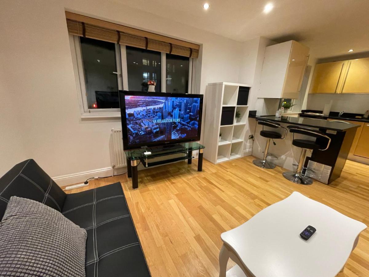 Beautiful & Luxurious Apartment In Richmond ริชมอนด์ ภายนอก รูปภาพ